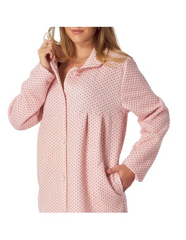 bata abotonada y acolchada de mujer de leniss modelo corazones