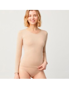 camiseta interior para mujer en microfibra de manga larga en nude de ysabel mora