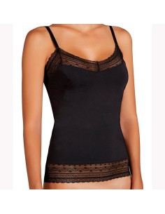 camiseta interior para mujer de lycra con encaje de ysabel mora en negro