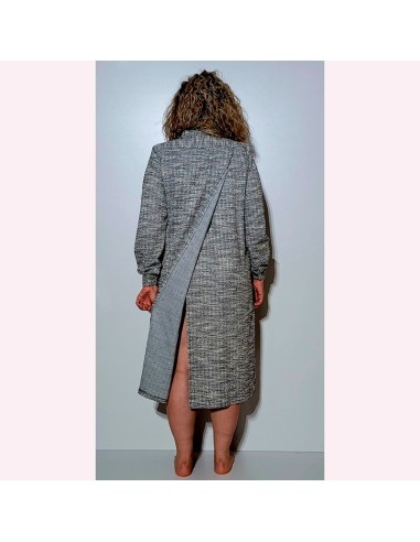 vestido de mujer para invierno adaptado para personas dependientes abierto por detrás gris