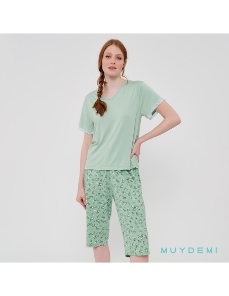 pijama de mujer para verano con manga corta y pantalón pirata tulipán de muydemi