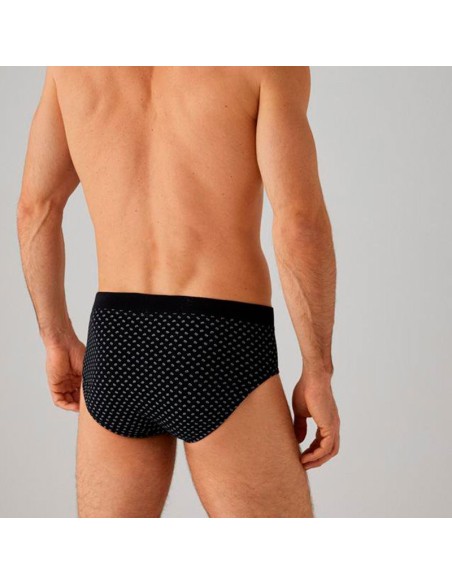 pack de slips en algodón parte trasera de ysabel mora modelo indonesia para hombre