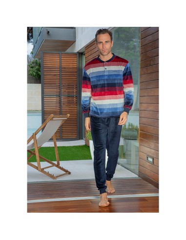 pijama de hombre para invierno en terciopelo de muslher modelo animado