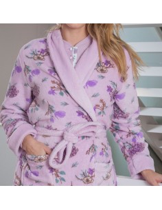 bata de invierno para mujer cruzada en coralina modelo lilas salvajes de muslher 2