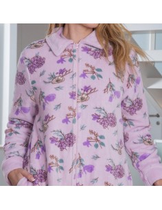 bata corta de mujer con cremallera Linet de muslher 2