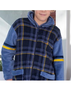 bata para niño con cremallera modelo Raúl de muslher en delicada y suave coralina 2