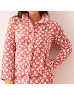 bata de mujer para invierno en coralina corta y abotonada modelo jazmín de promise 2