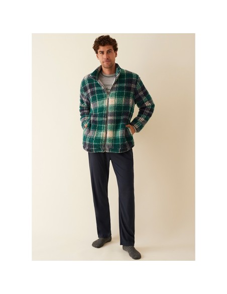 conjunto de hombre para invierno de bata y pijama modelo cuadro verde de promise
