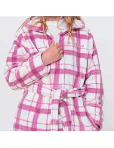 Don algodón bata de niña abotonada modelo cuadros en coralina 2